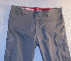 Wrangler Cargo Pants 44/30 Mens Outdoor Series Trekking Pants Measures 44x31 - Picture 1 of 14