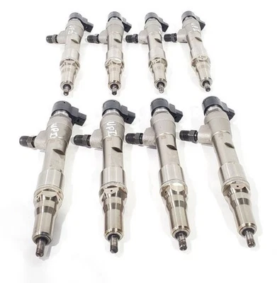 Оригинальный набор из 8 топливных форсунок 2004 Ford F250 продается для целей восстановления  - Изображение 1 из 4