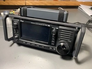 ICOM IC-705 (standardowa bateria BP-272)- klatka ochronna / uchwyty / szyny - Zdjęcie 1 z 2