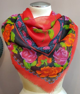 Bufanda Vintage Rojo Rosa Negro Rosas Floral 35" Cuadrado Flecos Retro Boho Romántico Foto 1 de 4