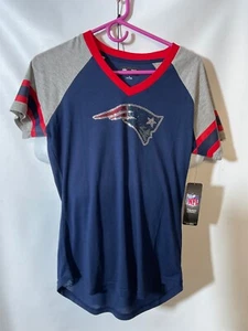 New Women’s Small NEW ENGLAND PATRIOTS football T-SHIRT bedazzled - Picture 1 of 5
