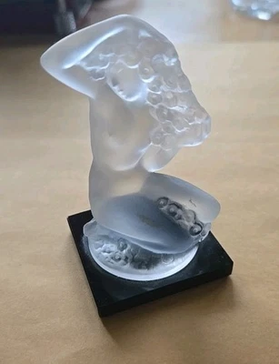 Estatuilla desnuda de cristal esmerilado Lalique "Floreal" #11904 encantadora de colección Foto 1 de 4