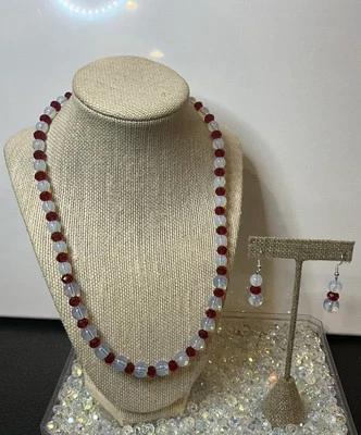 Collar y pendientes 925 hechos a mano de piedra de ópalo natural y cuentas de cristal facetado rojo B Foto 1 de 4