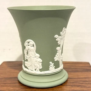 Wedgwood Jasperware Sage Green Vase England Neoclassical Cupid Design Trumpet - Picture 1 of 10