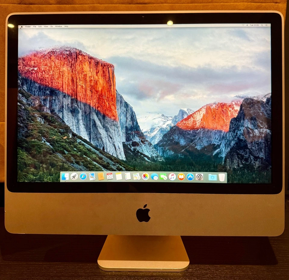 Apple iMac 24" 2007 - A1225 – 2.4GHz – 4GB – 120GB SSD – Boots, No Accessories - Image 1 of 4