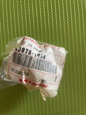 Kawasaki KX60 65 80 85 100 125 250 500 43078-1068 RESERVOIR Rear Master Cylinder - Image 1 of 4