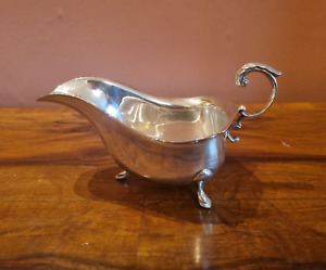 Vintage EPNS A1 Silver Plated 8floz Sauce Gravy Boat on Pad Feet