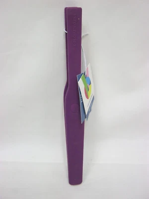 Colourworks Magnetic Long Kitchen Toast Tongs Silicone 23cm Purple - Image 1 of 2