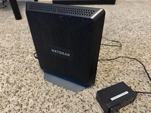 NETGEAR Nighthawk AC1900 C7000V2 Wi Fi Cable Modem Router - Zdjęcie 1 z 3