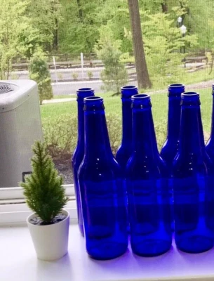 6 BOTELLAS DE VIDRIO AZUL COBALTO - Botellas Árboles Decoración Jardín Hágalo Usted Mismo Manualidades Reciclar Más Foto 1 de 4