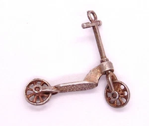 (W44) Plata Scooter Charm Colgante Joyería - Imagen 1 de 5