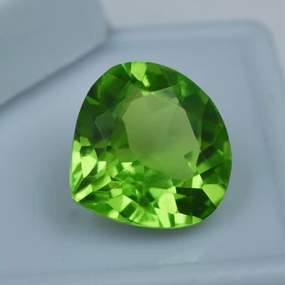 Atractivo peridoto verde natural corte pera 10,40 quilates piedras preciosas sueltas CERTIFICADAS Foto 1 de 4