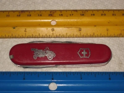 Lot T, vintage knife, Victorinox Swiss Army, Car inlaid handle, multi-tool,nice - Image 1 of 4