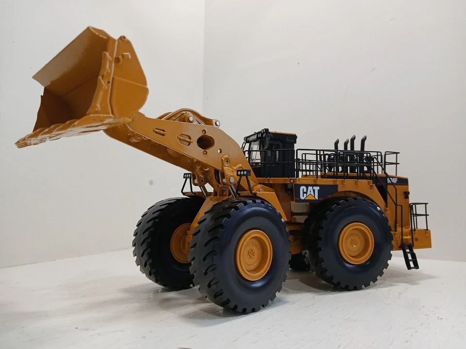 Cargador de ruedas Norscot CAT 994F modelo fundido a presión de 15 pulgadas escala 1/50 con caja original Foto 1 de 4