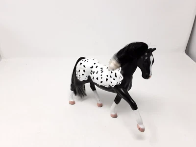 Vintage 1996 Empire Inc, Grand Champion schwarz 17 cms Pferd mit bemalter Decke - Bild 1 von 4