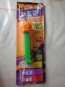 Dispensador de pez calabaza Halloween + caramelo "truco o trato" Orgullosamente hecho en EE. UU. Edad 3+ - Imagen 1 de 8