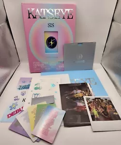 Kpop Music KATSEYE SIS SOFT IS STRONG SOFT VERSION CD Album Target Exclusive - Foto 1 di 6
