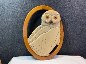 Hand crafted solid wood intarsia wall hanging featuring snow owl - Picture 1 of 6