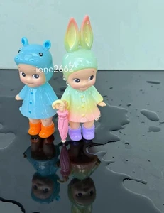 Minifigura auténtica Sonny Angel I Love Rainy Day Secret Rabbit - Imagen 1 de 2