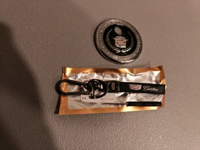 Cadillac DeVille 1994-1999 OEM tapa maletero emblema y llavero #3536798  Foto 1 de 4