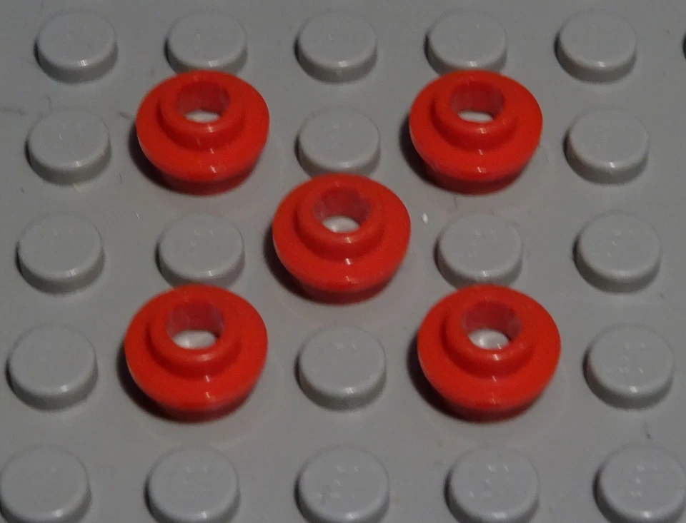 LEGO Plate Round with Hole 1x1 Red 5 Piece (2264#) - Image 1 of 1