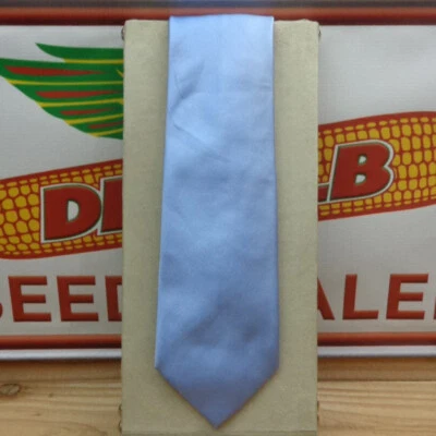 SADDLEBRED "Tie" Foto 1 de 2