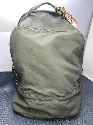 Mochila Lululemon City Adventurer *17L Gris Salvia con Toalla de Sudor Nueva sin Etiquetas Foto 1 de 4