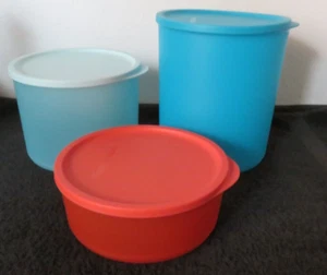 TUPPERWARE - 3 Gebäck-Behälter - 950 ml / 2,1 + 3,3 Liter - rot / blau - NEU - Bild 1 von 3