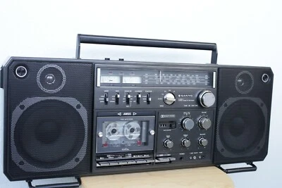 Sanyo M9998LU Ghettoblaster - Bild 1 von 4
