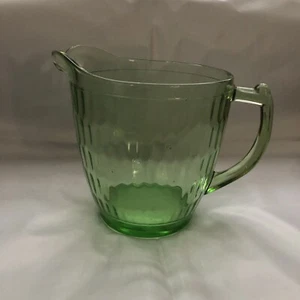 Vintage Jeanette Green Hex Optic Green Depression Glass Honeycomb Pitcher 36Oz. - Bild 1 von 5