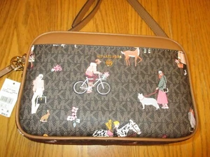 Michael Kors GIRLS Jet Set Charm East West Camera Crossbody Bag - $258 - Picture 1 of 8