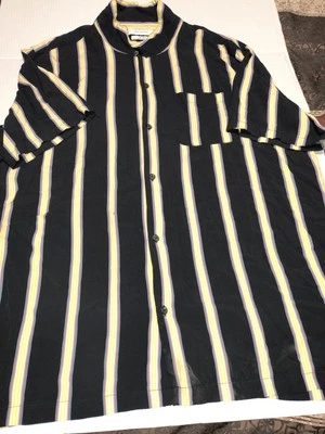 Mens Urban Outfitters Short Sleeve Button Up Shirt Size Xxl - Image 1 of 4