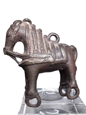 Brinquedo puxador cavalo templo bronze hindu - Imagem 1 de 4