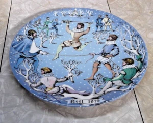 HAVILAND LIMOGES FRANCE CHRISTMAS 1979 TEN LORD'S A LEAPING COLLECTOR PLATE 8.25 - Picture 1 of 3