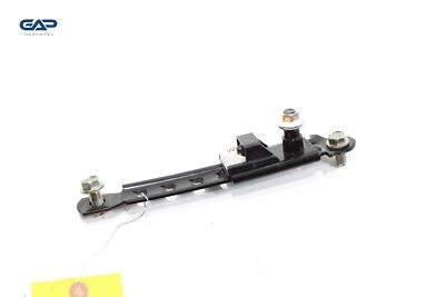 Ajustador de altura del cinturón de seguridad trasero derecho Infiniti QX80 QX56 2011-2020 OEM Foto 1 de 4