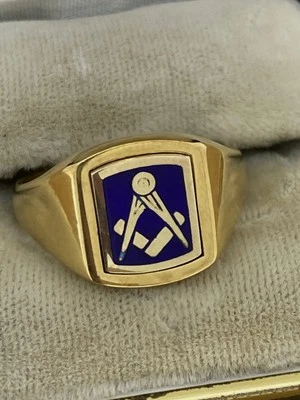 Anillo de oro amarillo y blanco de 9 quilates esmalte azul grabado masónico sello inglés para hombre Foto 1 de 4