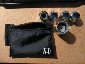 Honda Lug Nut Zip Bag Coin Change Purse Black 5x3.5” Puzzle socket - 4 reg lugs - Picture 1 of 3