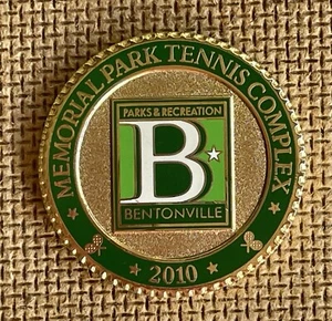 ✅Ficha del complejo de tenis Bentonville AR Parks & Recreation Memorial Park 2010 - Imagen 1 de 3