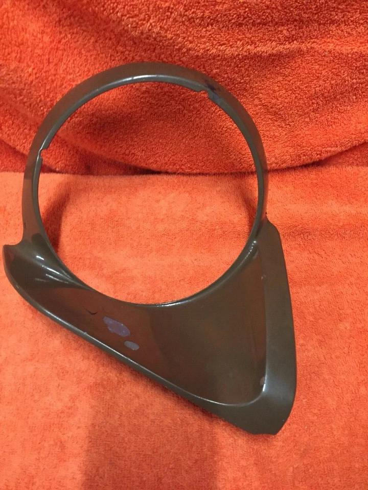 TRIUMPH SPITFIRE LADO DEL PASAJERO OEM PANEL DE FAROS BISEL APAGADO 1974 1500 Foto 1 de 4