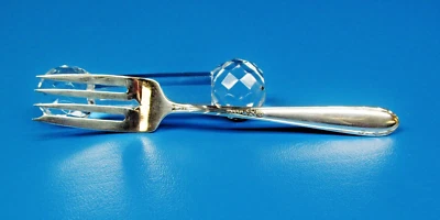 Tenedor de ensalada de plata esterlina Heiress by Oneida 6 1/4" Foto 1 de 4