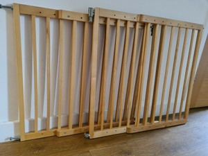 numi stair gate dark wood