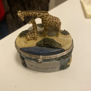 Saint Louis Zoo Animals Always Giraffe Hinged Ceramic Pill/Trinket Box EUC - Picture 1 of 17