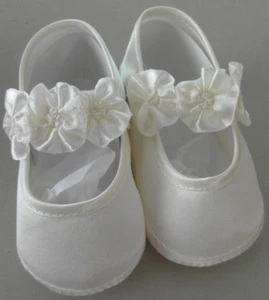 girls satin baby pram shoes, ivory, 2 sizes left - Picture 1 of 1