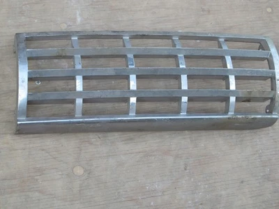 46 47 48 Lincoln Grille Half Left Side - Image 1 of 4
