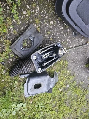 AUDI RS4 B7 4.2 V8 BNS SHIFTER TOWER GEAR LEVER SELECTOR MANUAL  - Image 1 of 4