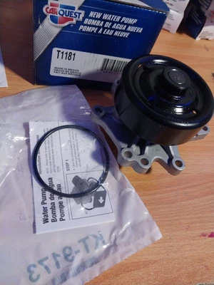 Bomba de agua motor T1181 Carquest Chevrolet Toyota Corolla Prizm 1998-2003 Foto 1 de 4
