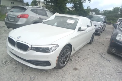 2019 BMW 540i Transmission OEM 90K Miles - LKQ390413509 - Image 1 of 4