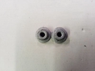 Tuercas de montaje de manija de puerta exterior | Se adapta a Ford F250 F350 F450 F550 2002-2016 Foto 1 de 4