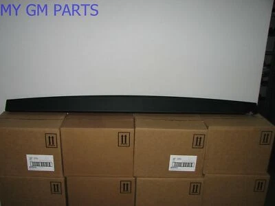 SILVERADO SIERRA TAIL GATE PROTECTOR MOLDING CAP  2014-2018 NEW OEM 22763062 - Image 1 of 3