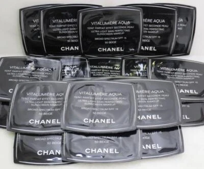 20 x CHANEL VITALUMIERE AQUA ULTRA-LIGHT PERFECTING MAKEUP SPF15 - 50 BEIGE - Image 1 of 4